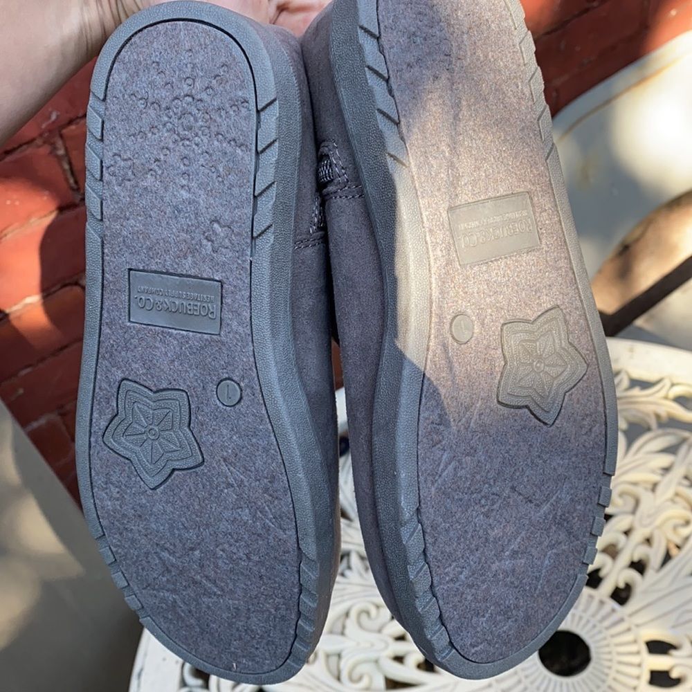 Roebuck gray booties sz. 1 - Picture 4 of 4